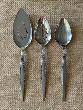 Venetia Stainless by ONEIDA Serving Utensils (3 pcs)